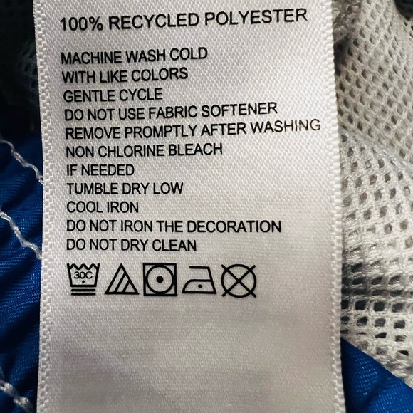 Tommy Bahama Black, Gray and White Board Shorts with Modern Pattern Size Large - Picture 4 of 14